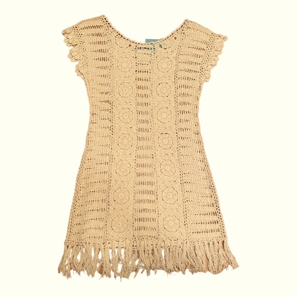 Beautiful Cream colored open weave Crocheted or embroidered Beach cover up - Picture 13 of 17